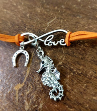 Load image into Gallery viewer, Seahorse Charm