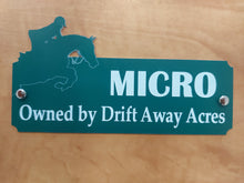 Load image into Gallery viewer, Lamacoid Plastic Horse Stall Plate - Custom engraving - Choose from multiple designs